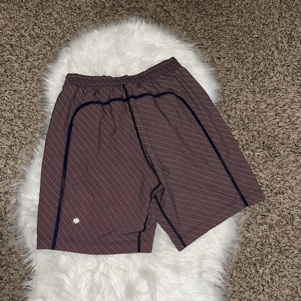 Lululemon Men’s Medium Shorts - Picture 5 of 8